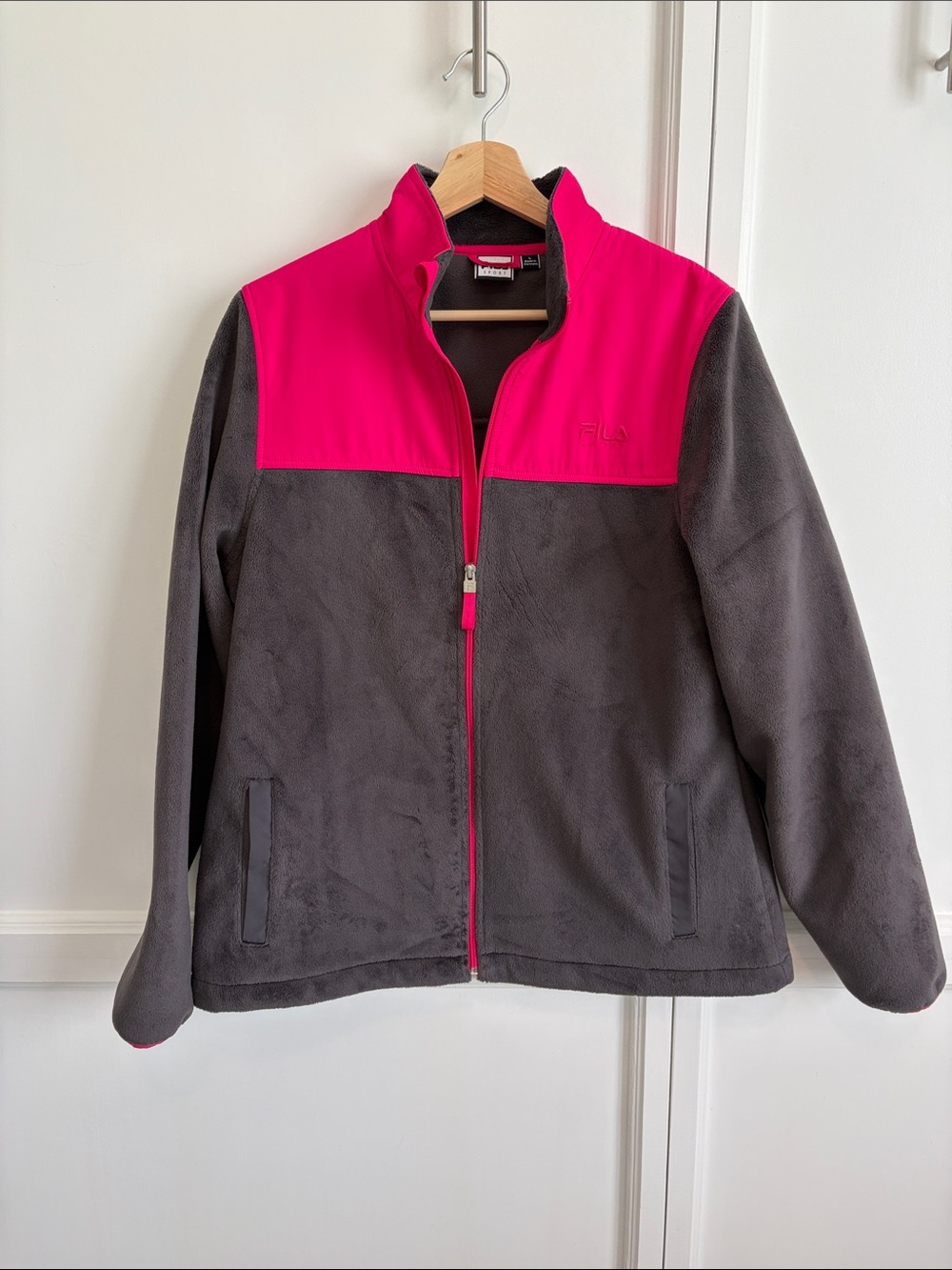 Fila Women’s Charcoal Gray and Hot Pink Zip-Up Fleece Jacket Large